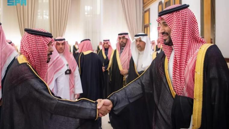 سمو ولي العهد يستقبل أصحاب السمو الوزراء والفضيلة العلماء والمعالي