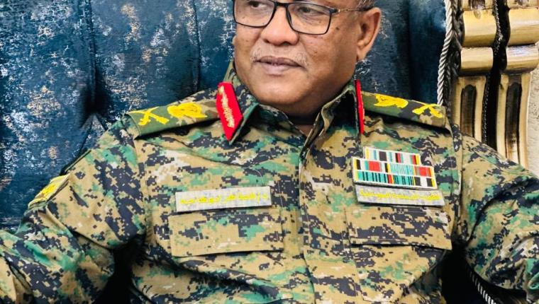 لم يكن البرهان محاصرا  اللواء ركن دالطاهر ابوهاجة