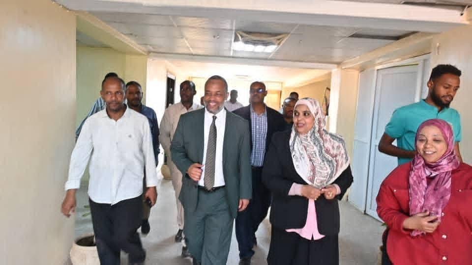 وزير الصحة يقف على التجهيزات النهائية لافتتاح احمد قاسم للقلب والكلى الاثنين القادم