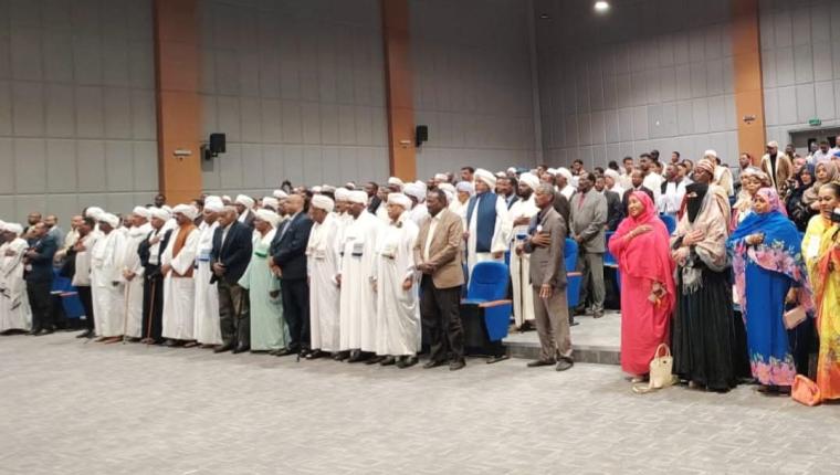 في احتفال مهيب  وبمشاركة دبلوماسية وشعبية واسعة   المرفأ والمسيرية يكرمان ويودعان العقيد الفارس