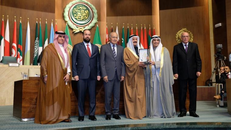 توزيع جوائز التميز الإعلامي العربي