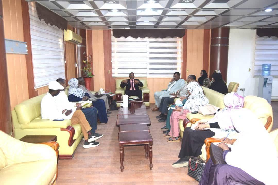 اللجنة العليا لمؤتمر قضايا الشباب تؤكد على أهمية المؤتمر كرافعه اقتصادية للبلاد