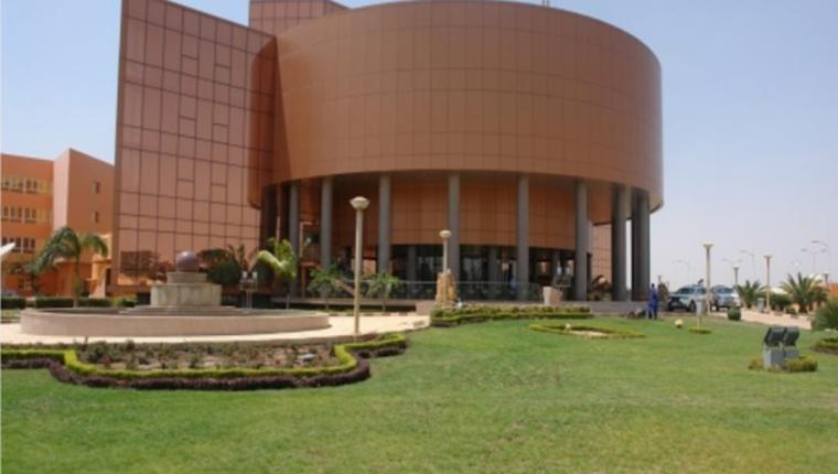 البيوت التي تُباع الآن… قد لا تعود أبداً  لؤي اسماعيل مجذوب