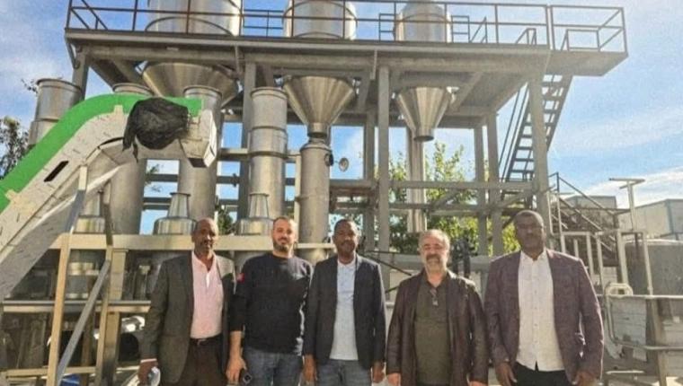 تنمية الصادرات السودانية توقع عقد توريد  مصنع للعصائر