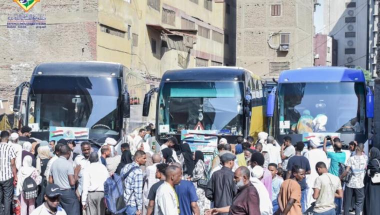 شركات نقل سودانية بمصر تطالب "لجنة الأمل"  بفرص متساوية في "رحلات العودة"