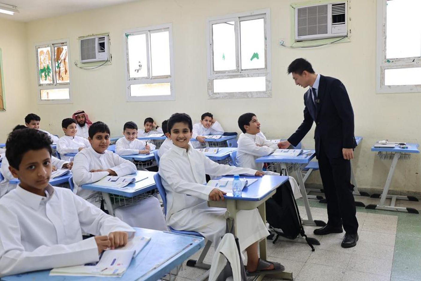 الصين أرسلت  300 معلم للغة الصينية إلى  السعودية