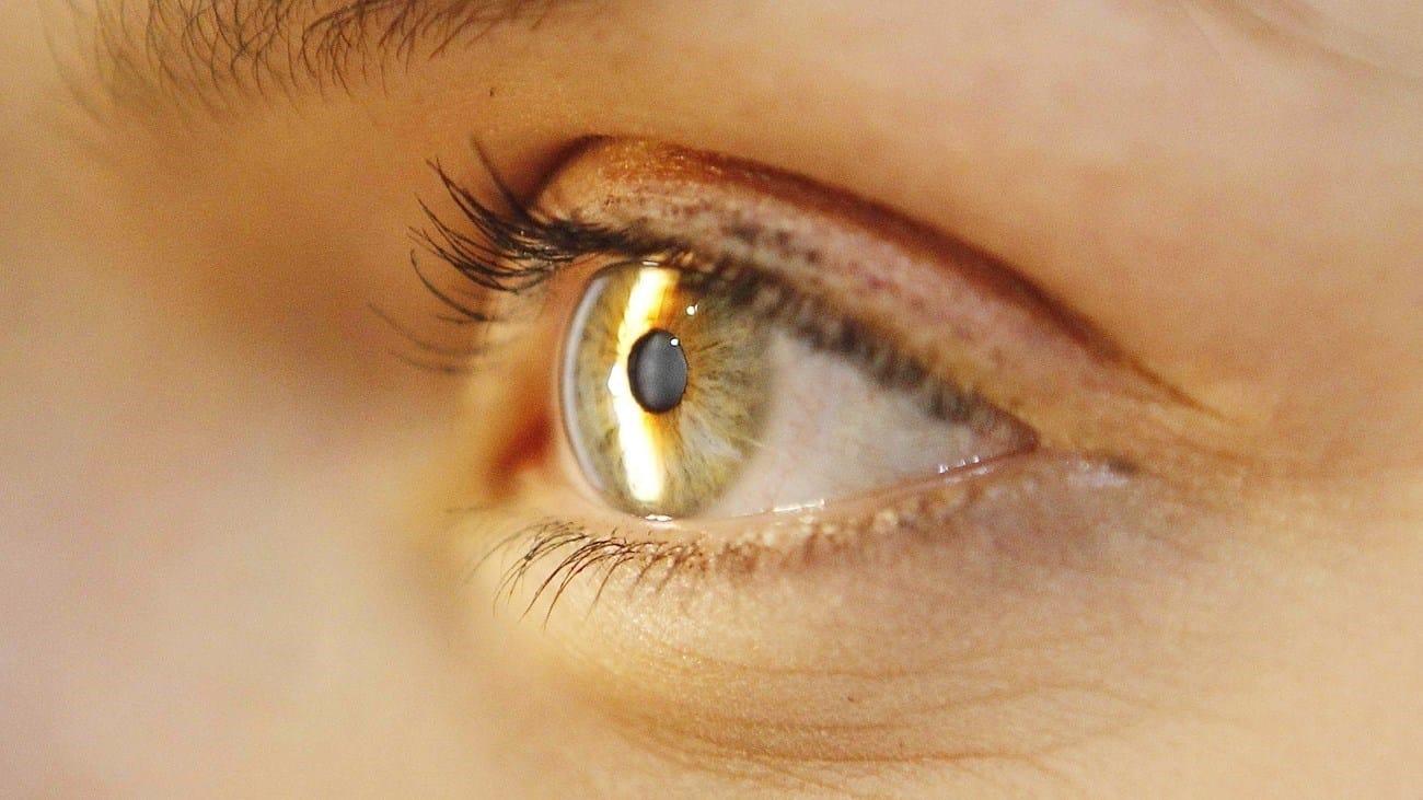 روبوت يجري أول جراحة عيون عن بُعد لمسافة تتجاوز 4000 كيلومتر