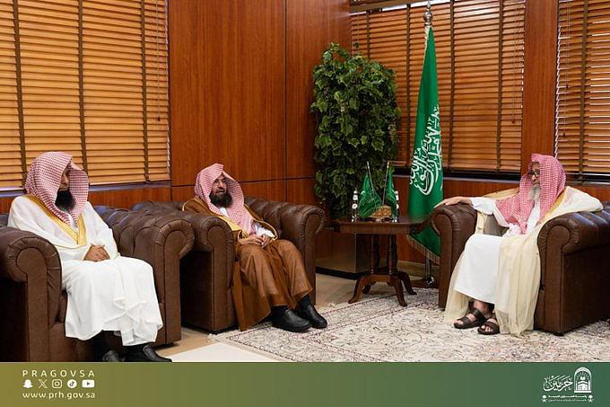 مفتي عام المملكة يستقبل رئيس الشؤون الدينية بالحرمين الشريفين ويبحثان أوجه التعاون