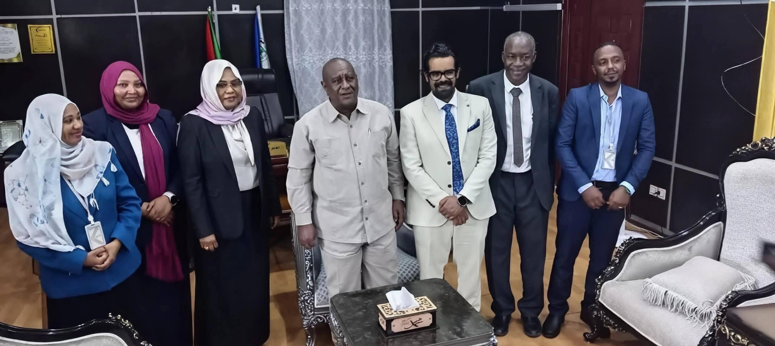 والي الجزيرة يستقبل ليمياء ساتي الرئيس التنفيذي لبنك الخرطوم