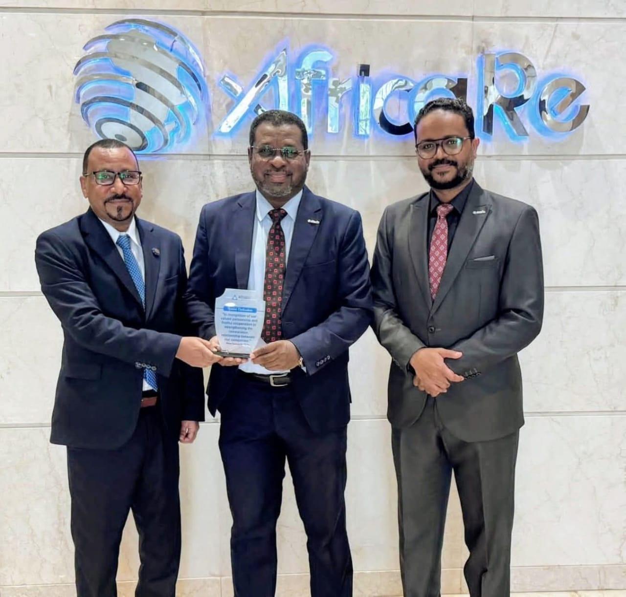 افريكا ري تشيد بالأداء المتميز لـ  افريكان للتأمين وتتفقان على توسيع التعاون