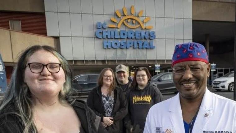 طبيب سوداني يقود فريقا لانقاذ حالة نادرة لتصبح "الناجية الوحيدة على مستوى العالم”