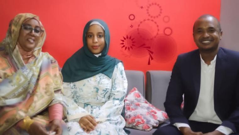 زين تكرّم الطالبة رهف الأمين الأولى على مستوى السودان