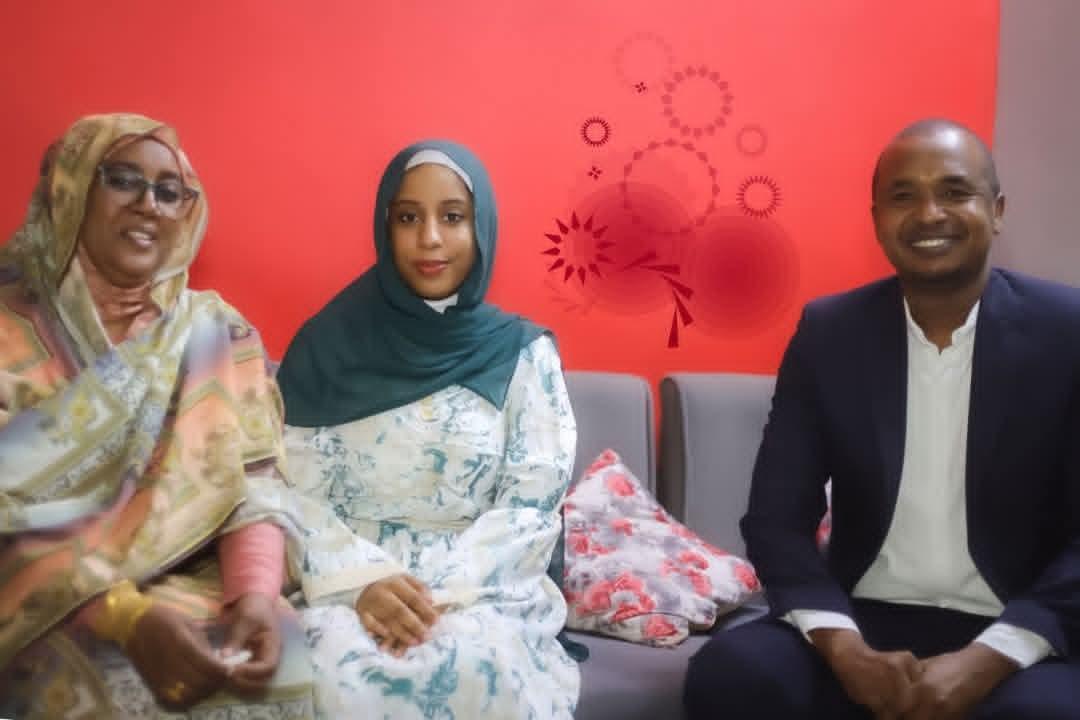 زين تكرّم الطالبة رهف الأمين الأولى على مستوى السودان